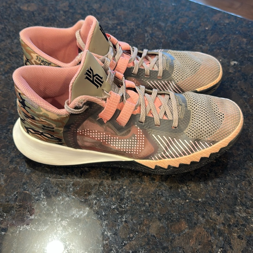 Nike Kyrie Flytrap - image 1